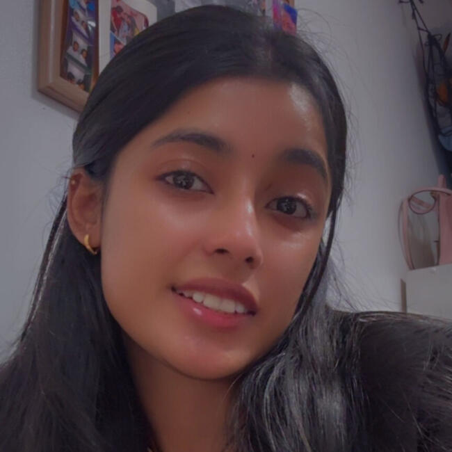 Baby-sitter in Dartmouth: Anshika
