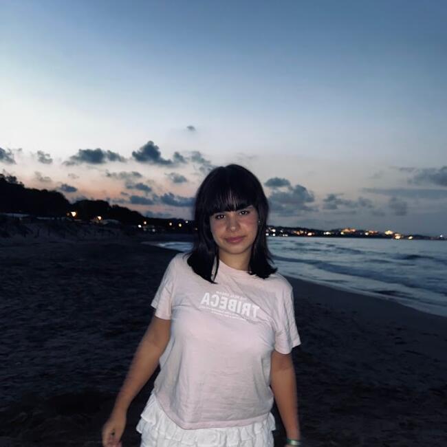 Nanny in Canyelles (Comunidad Autónoma de Cataluña): Leire