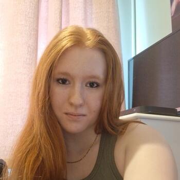 Babysitter in Sandhurst: Eve