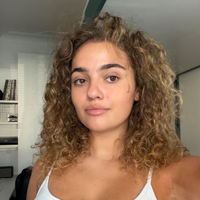 Babysitter in Etterbeek: Giulia