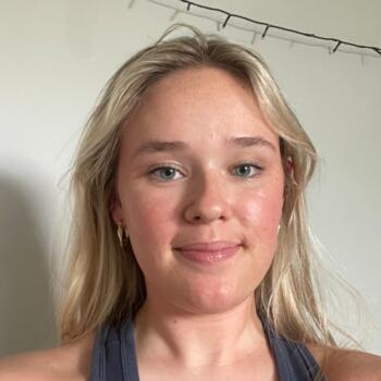 Babysitter in Nowra: Amy