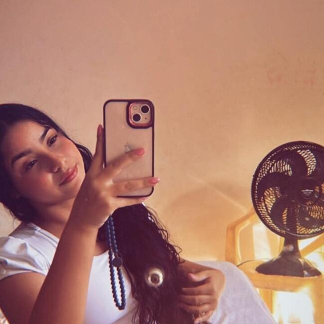 Babysitter in Vila Velha: Flavia Roberta