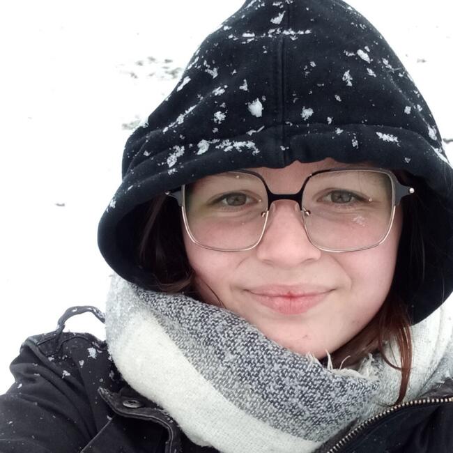 Babysitter in La Rochelle: Coline
