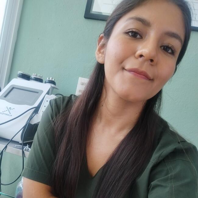 Niñera en Manzanillo: Ashley Leon