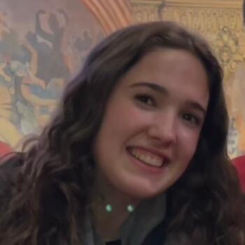 Babysitter in Bracknell: Poppy