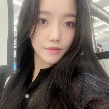 성남시 베이비시터 일자리: 베이비시터 일자리 Amy