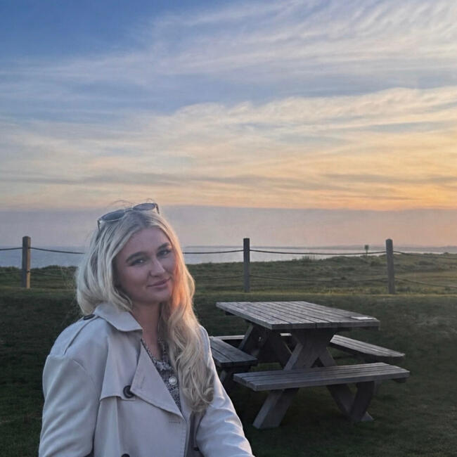 Babysitter in Christchurch: Holly