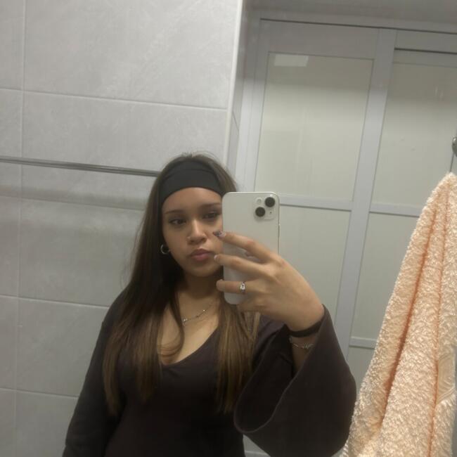 Babysitter in Singapore: Kelssey