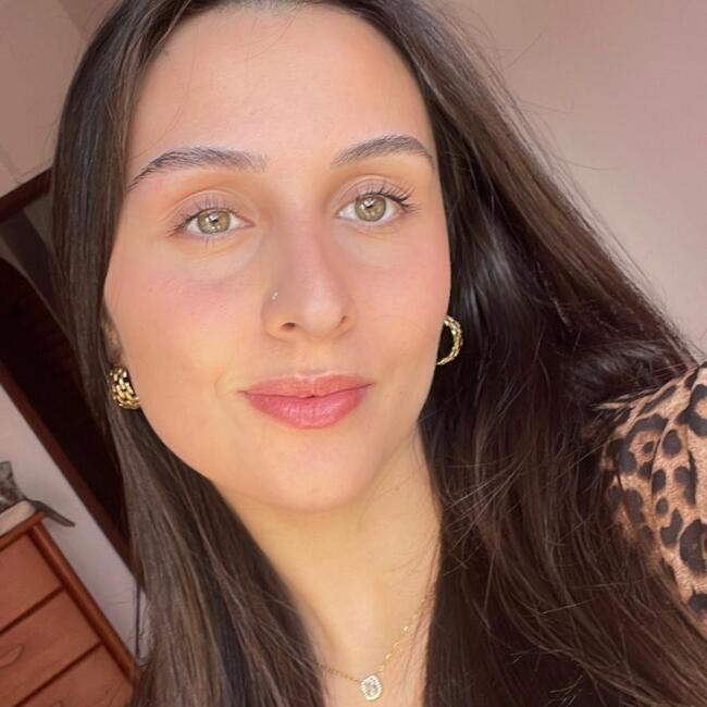 Babysitter in Coimbra: Luciana