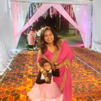 Babysitting job in Gurugram: babysitting job Santosh