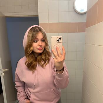 Babysitter Plumergat: Agathe