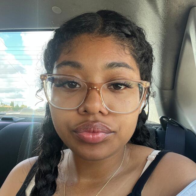 Babysitter in Los Angeles: Jasmine