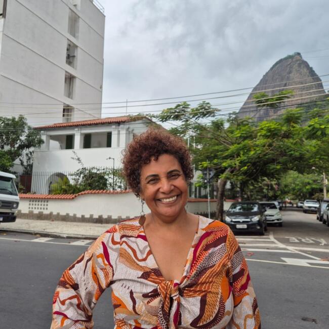 Babysitter in Niterói: Tania