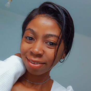 Babysitter in Gembloers: Marina