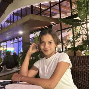 Babysitter in Bandung: Fransiska