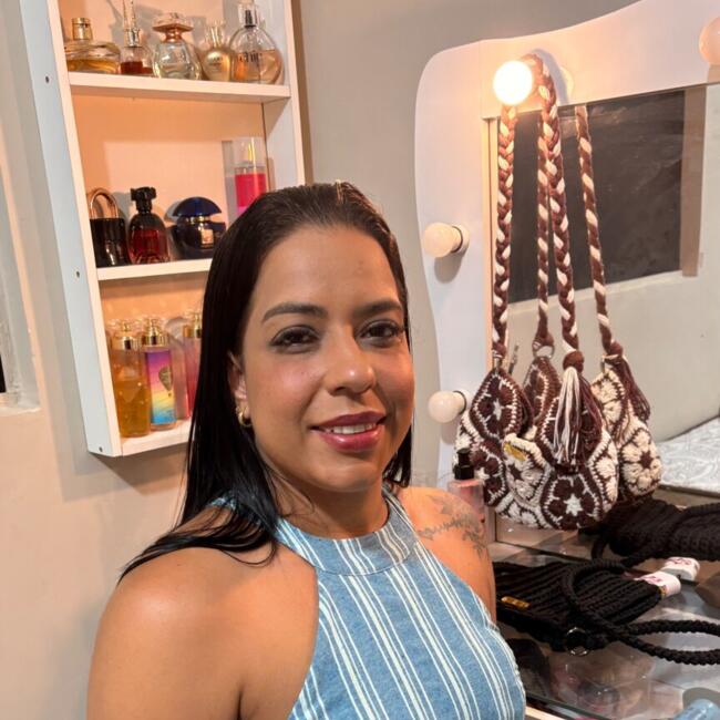 Babysitter in Cabo Frio: Verônica