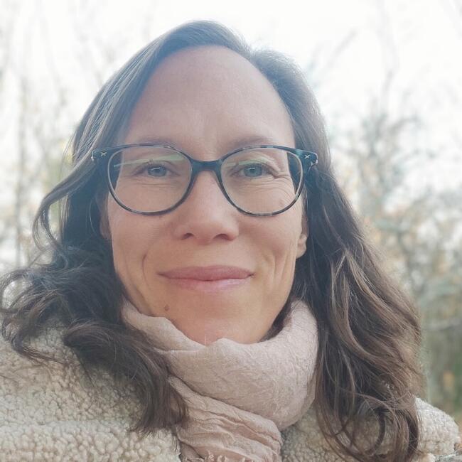 Babysitter in Saint-Dyé-sur-Loire: Agnès