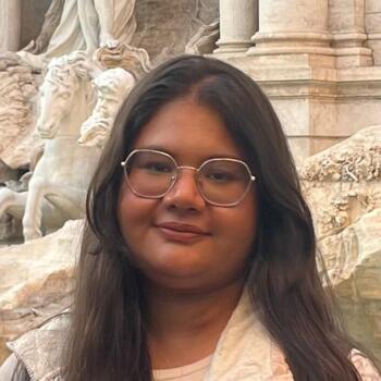 Babysitter in Milan: Adhisha