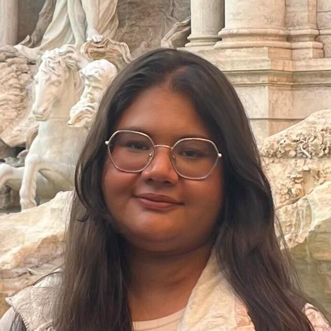 Babysitter a Milano: Adhisha