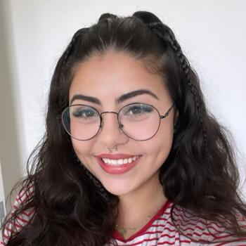 Babysitter in Curitiba: Yasmim