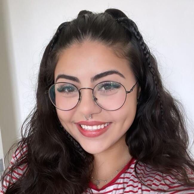 Babysitter in Curitiba: Yasmim