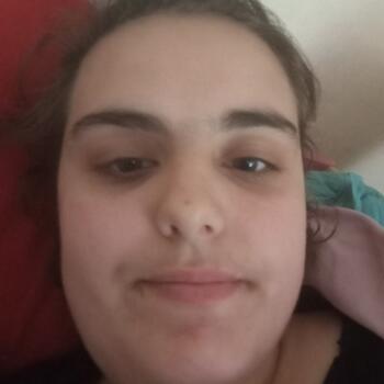 Babysitter in Orthez: Amandine