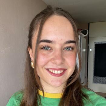 Babysitter στην περιοχή Κολωνία: Lilian