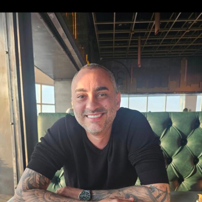 Emprego de babá em Maringá: Michel