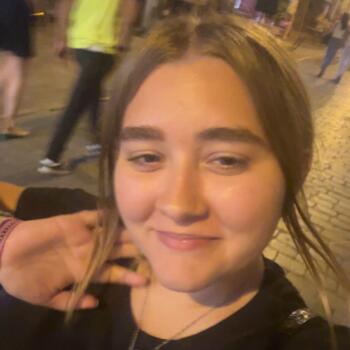 Babysitter in Illange: Camille