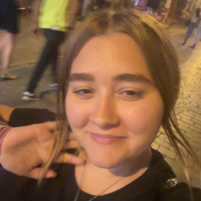 Babysitter in Illange: Camille