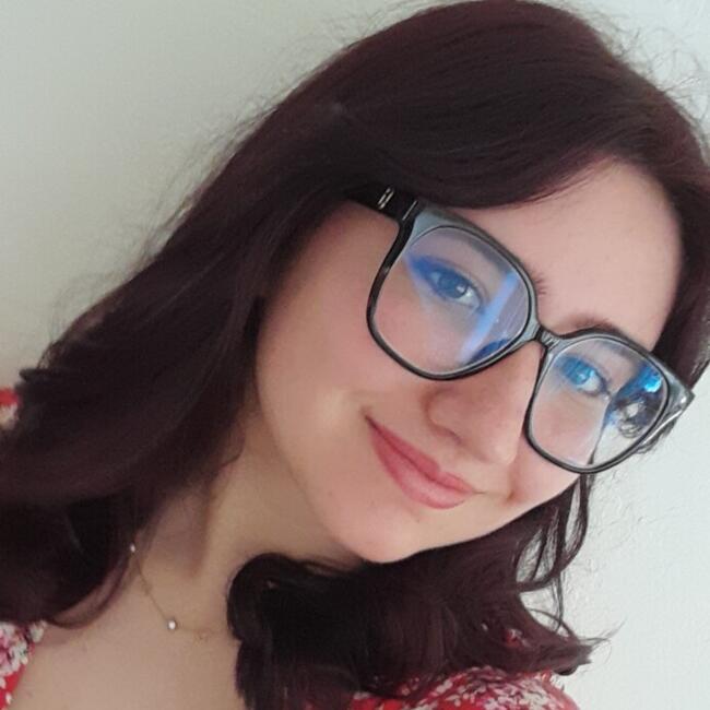 Baby-sitter à Rive-de-Gier: Naya