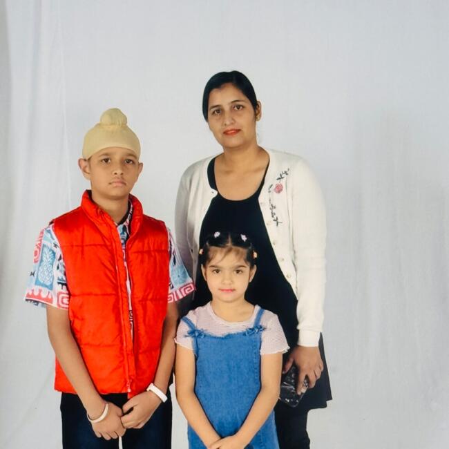 Job de garde d'enfants à Surrey: Karam jeet
