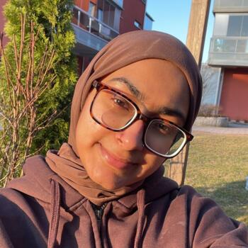 Barnvakt Västerås: Amna
