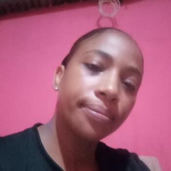 Babysitter in Panama City: Diana