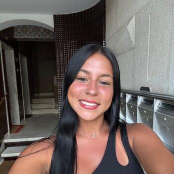 Babysitter in Oeiras: Laisiane