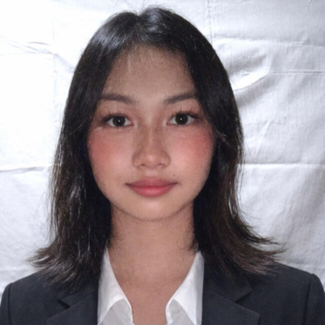 Babysitter in Cebu City: Crystal