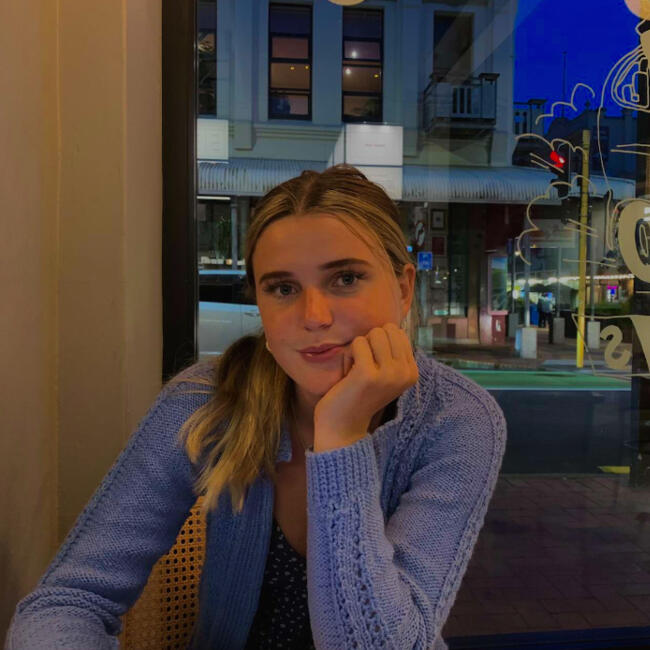 Babysitter in Dunedin: Coco