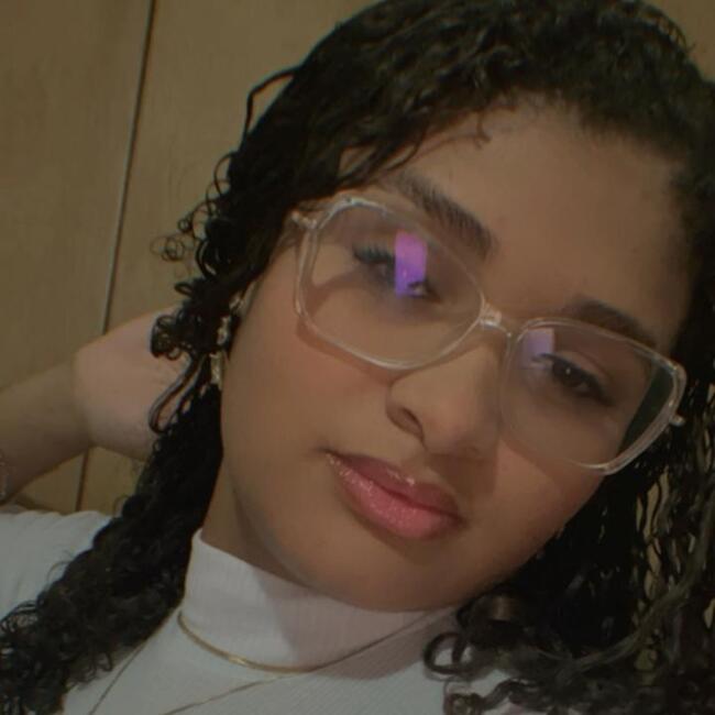 Babysitter in Campos dos Goytacazes: Thaynara