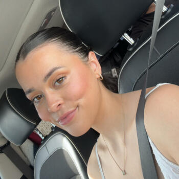 Babysitting job in Brisbane: babysitting job Mia