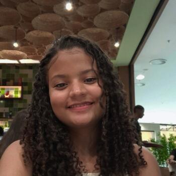 Babysitter in Salvador: Luana