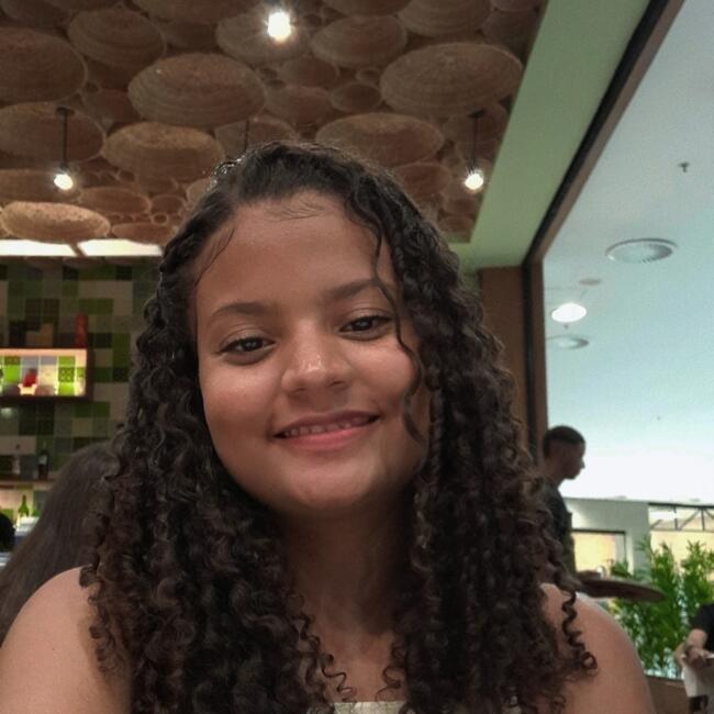 Babysitter in Salvador: Luana