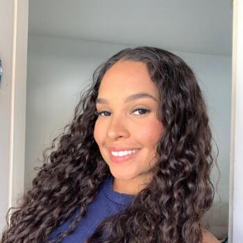 Babá Parnamirim: Karla Clebiane