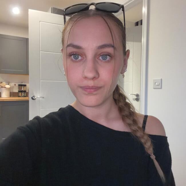 Babysitter in Banbury: Angel