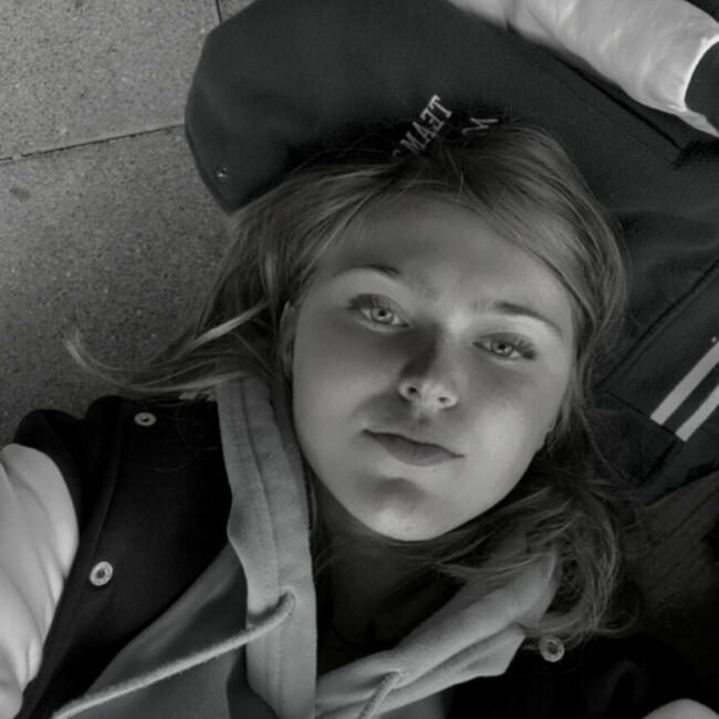 Babysitter in Goderville: JUSTINE