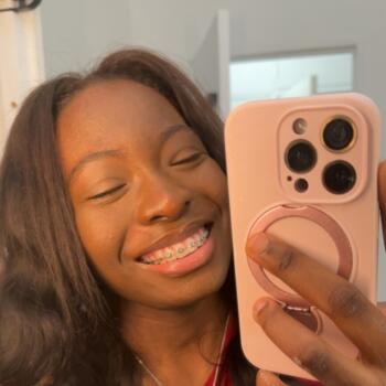 Babysitter in Carrières-sur-Seine: Kelly-Vérane