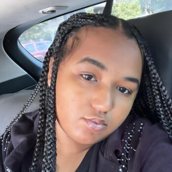 Babysitter in Washington D.C.: Aniya