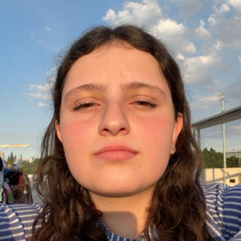 Babysitter in Venceremos: Paula