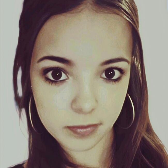 Babysitter in Nottingham: Sophia