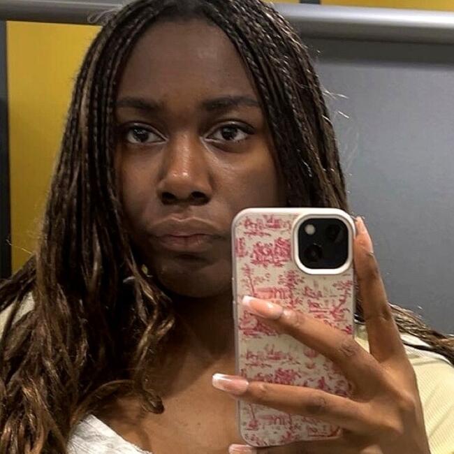 Babysitter in Gravesend: Cleo