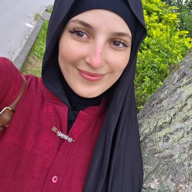 Babá em Joinville: Fatezahra